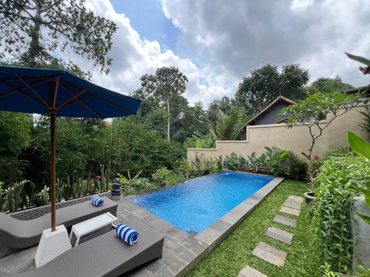 Aris House Private Pool Villa Ubud